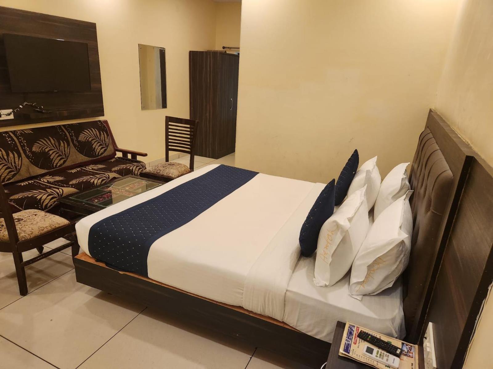 Hotel Aerotech Near Delhi Airport New Delhi Luaran gambar